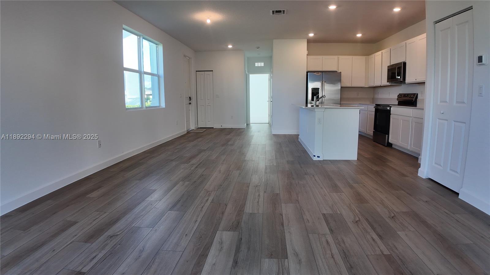 VERANDA PLAT NO. 9 - Residential Lease