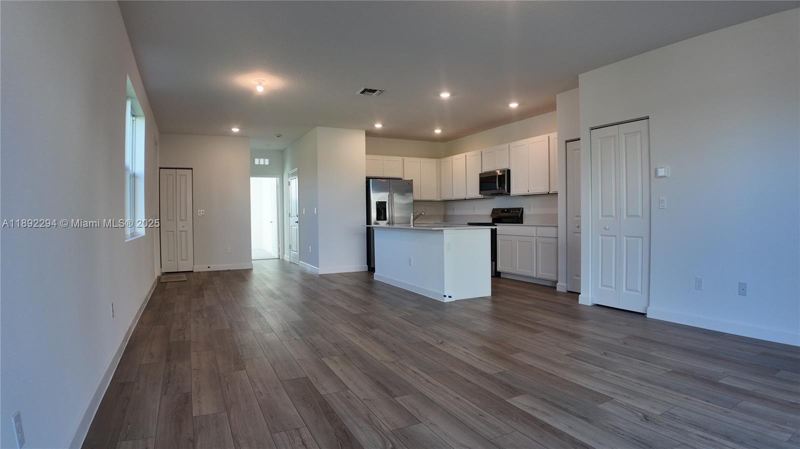 VERANDA PLAT NO. 9 - Residential Lease