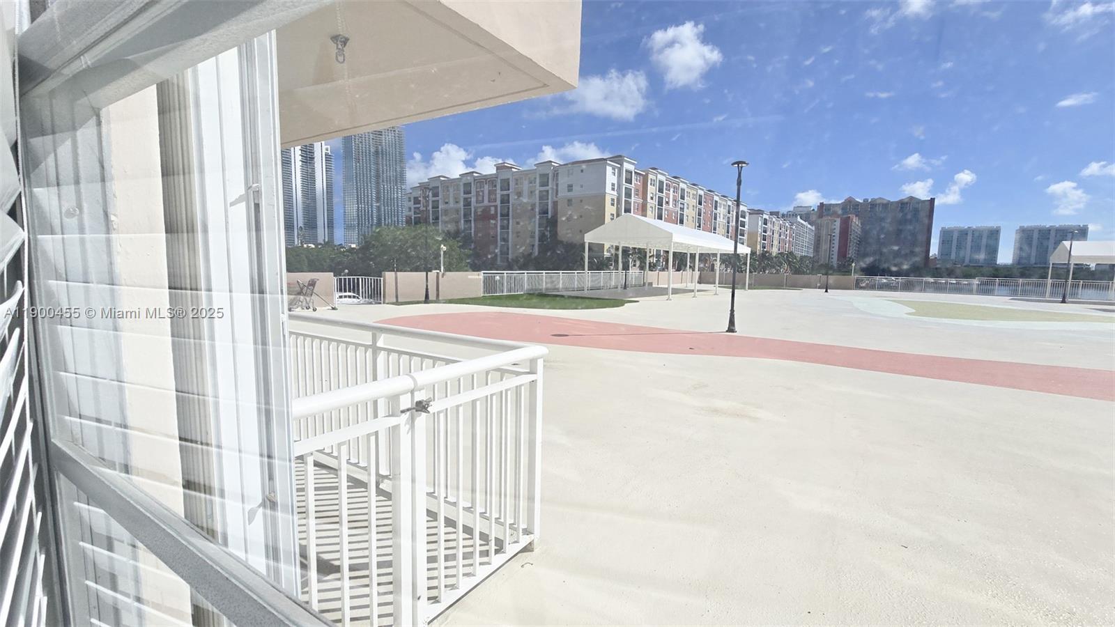 WINSTON TOWERS 100 CONDO - Residential Lease