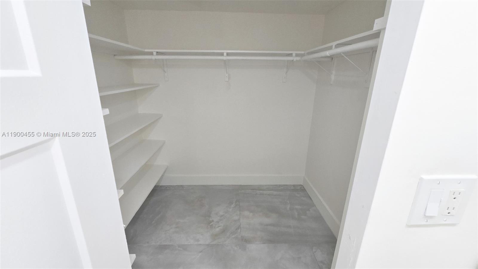 WINSTON TOWERS 100 CONDO - Residential Lease