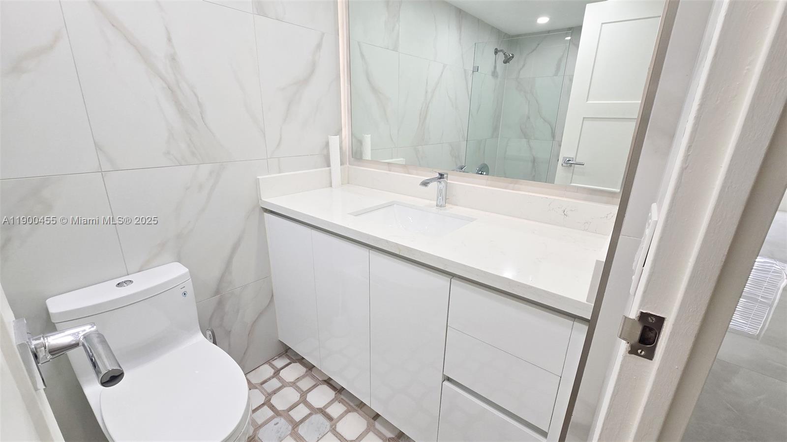 WINSTON TOWERS 100 CONDO - Residential Lease