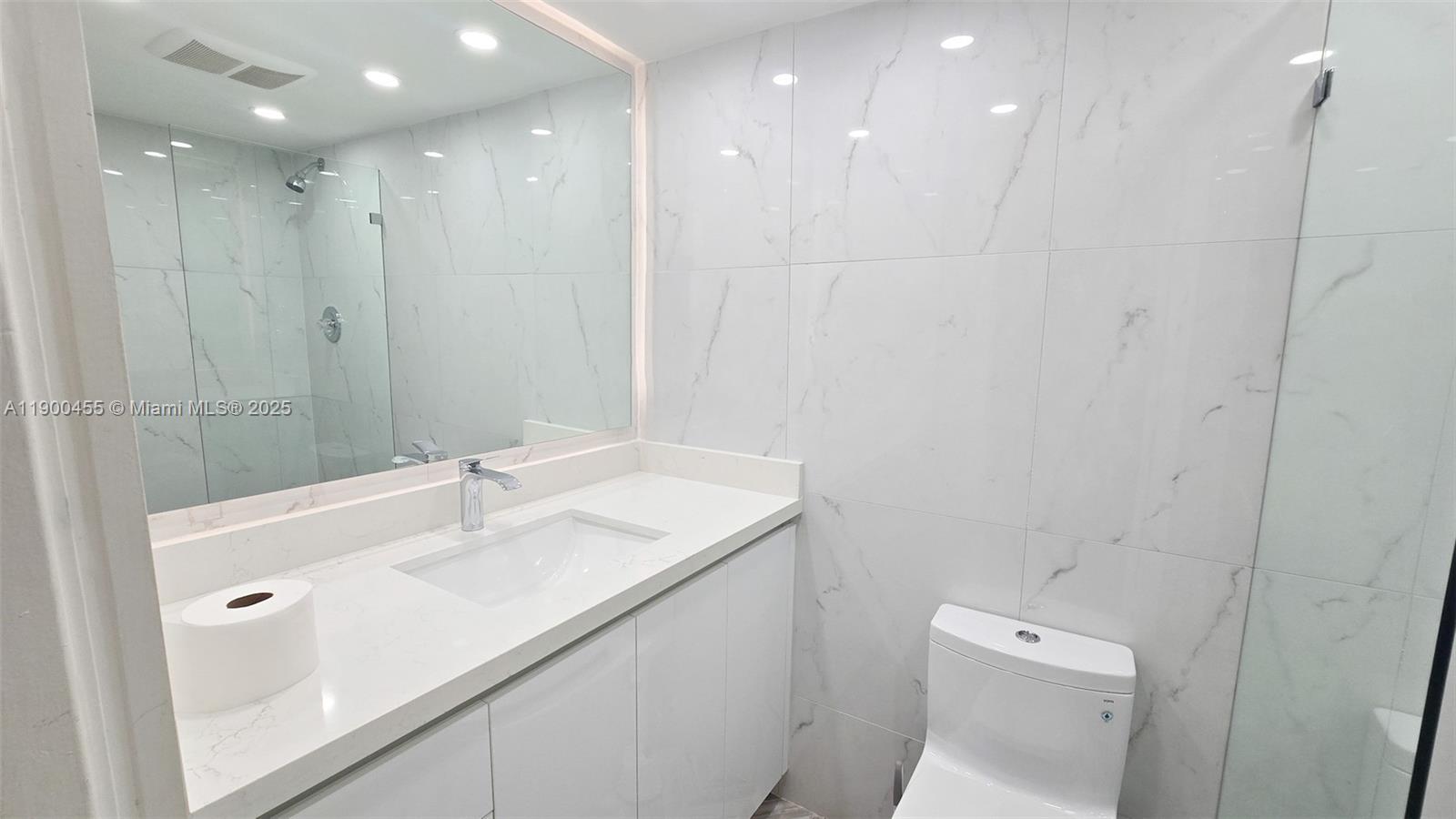 WINSTON TOWERS 100 CONDO - Residential Lease