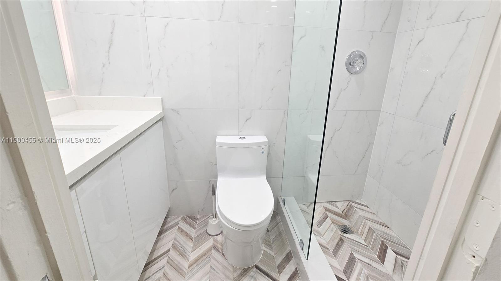 WINSTON TOWERS 100 CONDO - Residential Lease