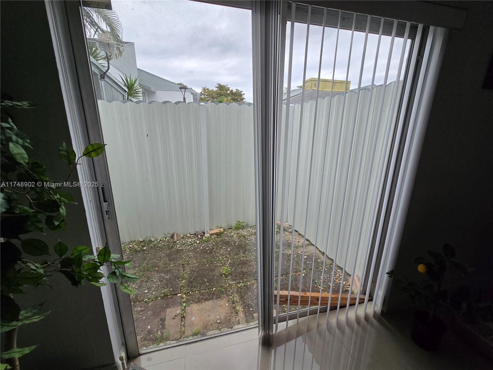 SOUTH LAKE VILLAS CONDO - Residential