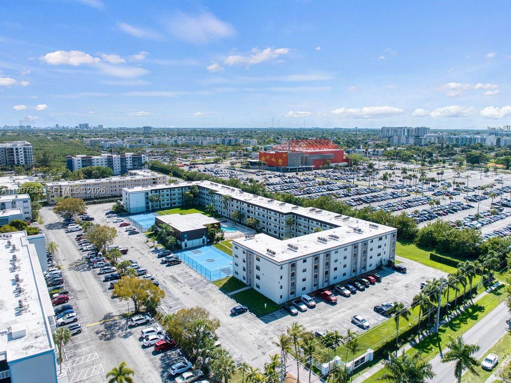 PALM VILLAGE CLUB CONDO - Residential