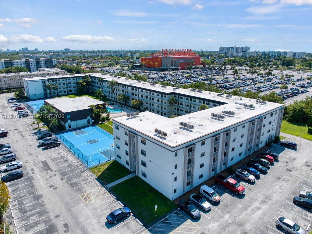 PALM VILLAGE CLUB CONDO - Residential