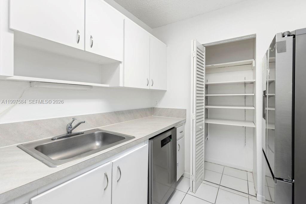 PALM VILLAGE CLUB CONDO - Residential