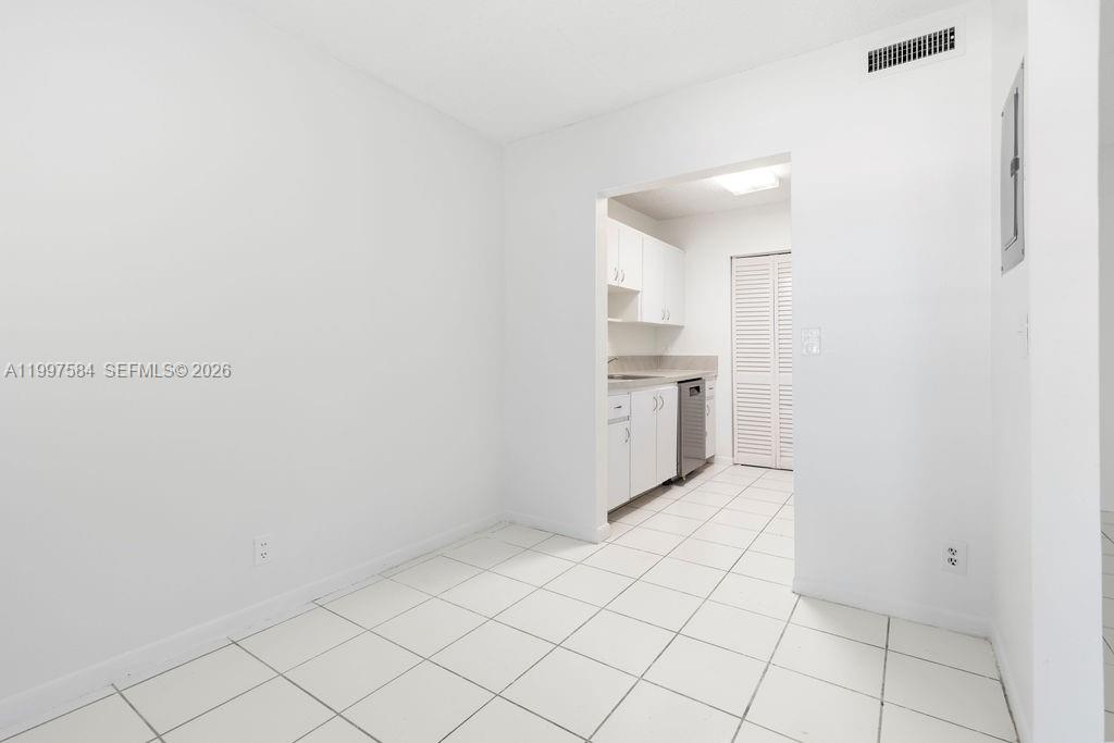 PALM VILLAGE CLUB CONDO - Residential