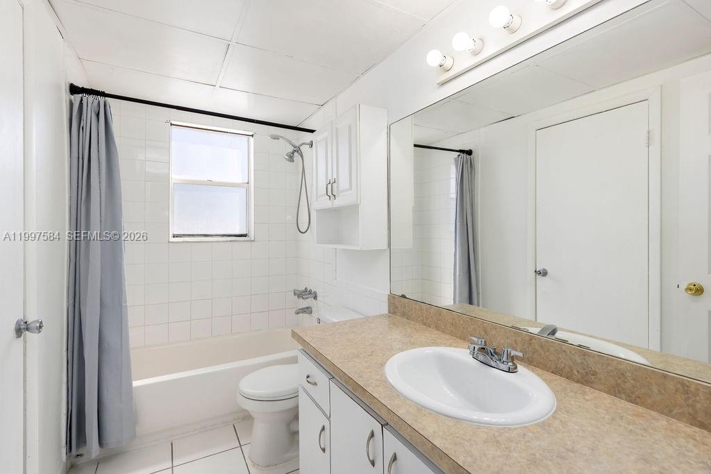 PALM VILLAGE CLUB CONDO - Residential