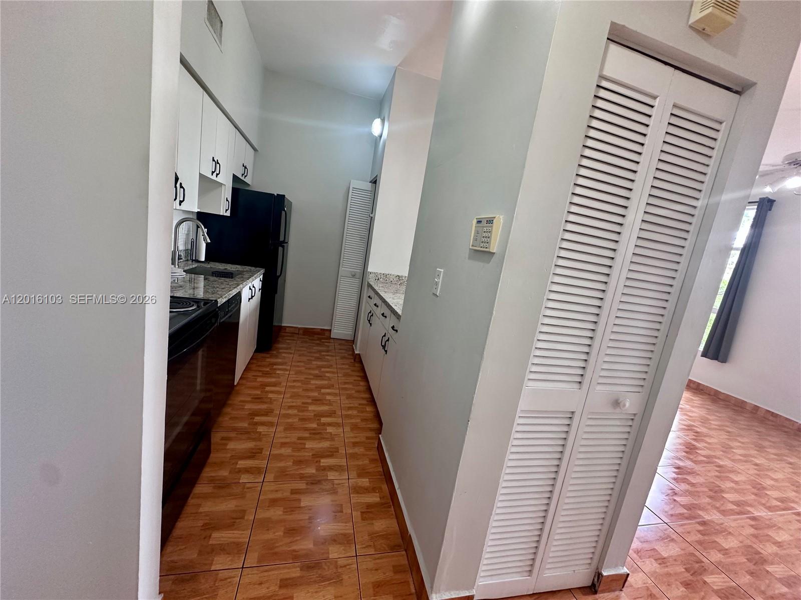 ROYAL PALMS CONDO - Residential