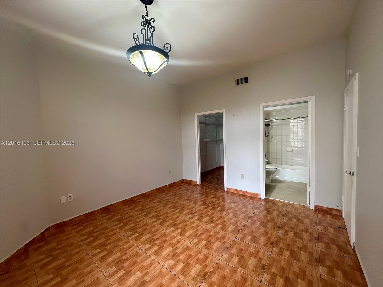 ROYAL PALMS CONDO - Residential