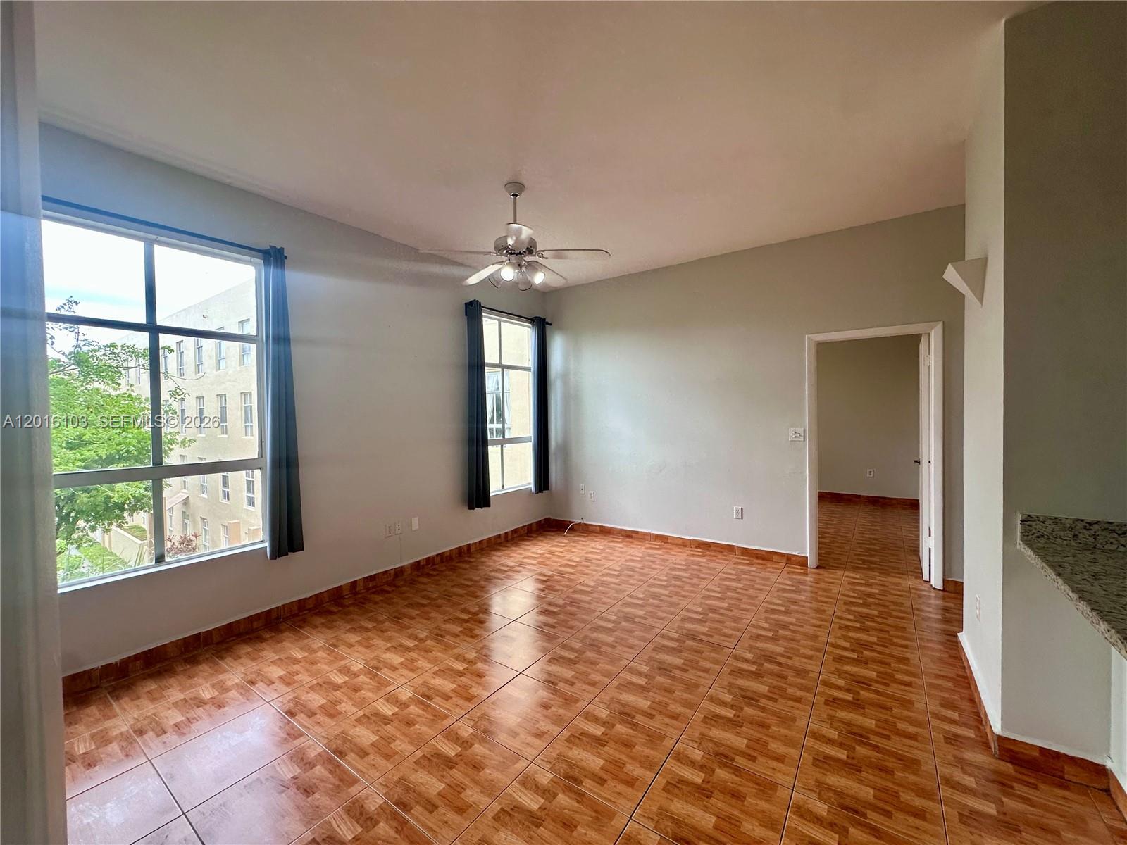 ROYAL PALMS CONDO - Residential