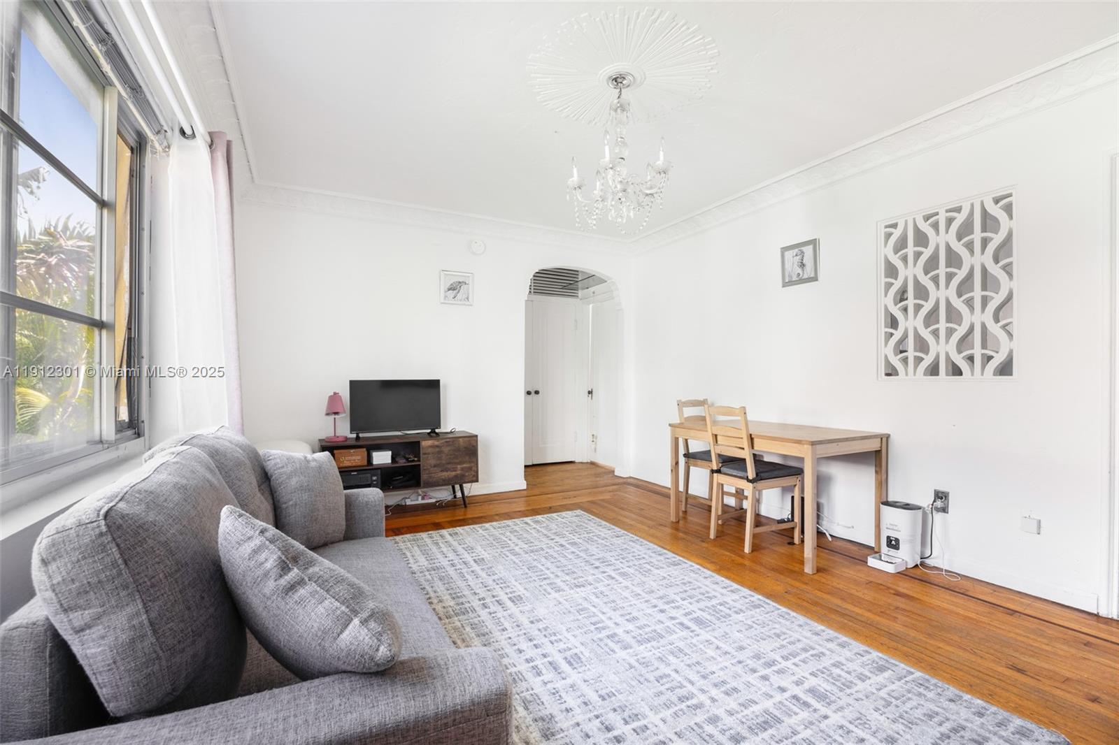 FLAMINGO WAVE CONDO - Residential