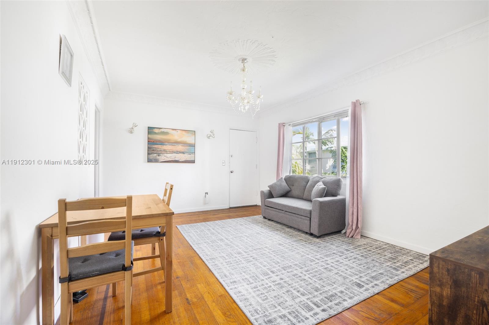 FLAMINGO WAVE CONDO - Residential