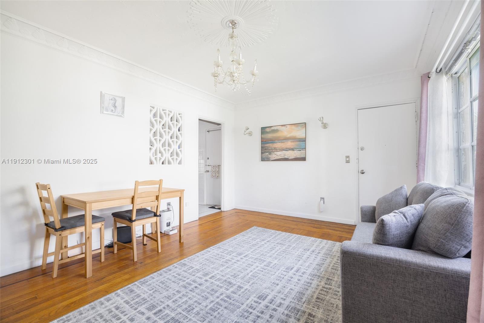 FLAMINGO WAVE CONDO - Residential