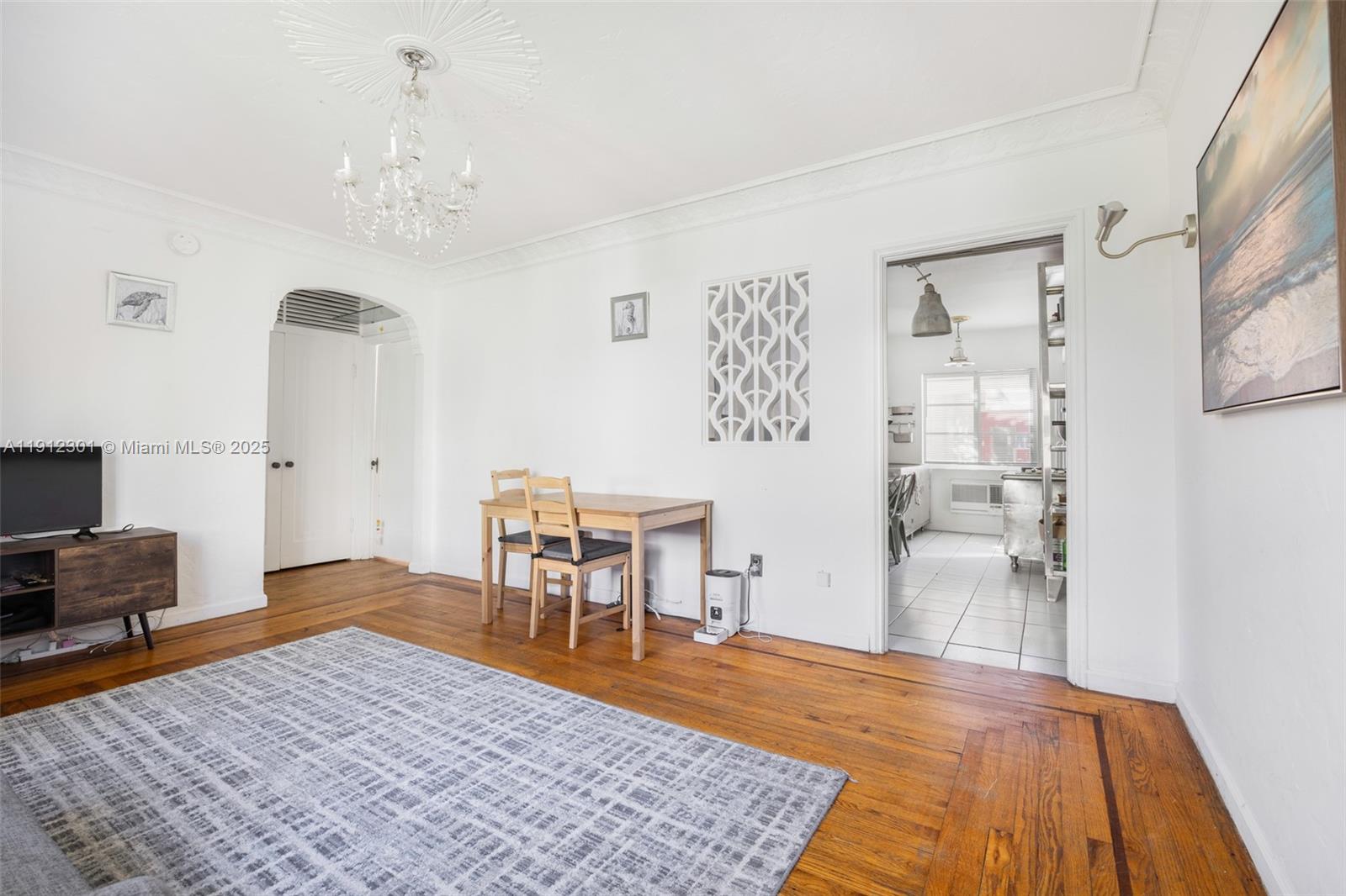 FLAMINGO WAVE CONDO - Residential