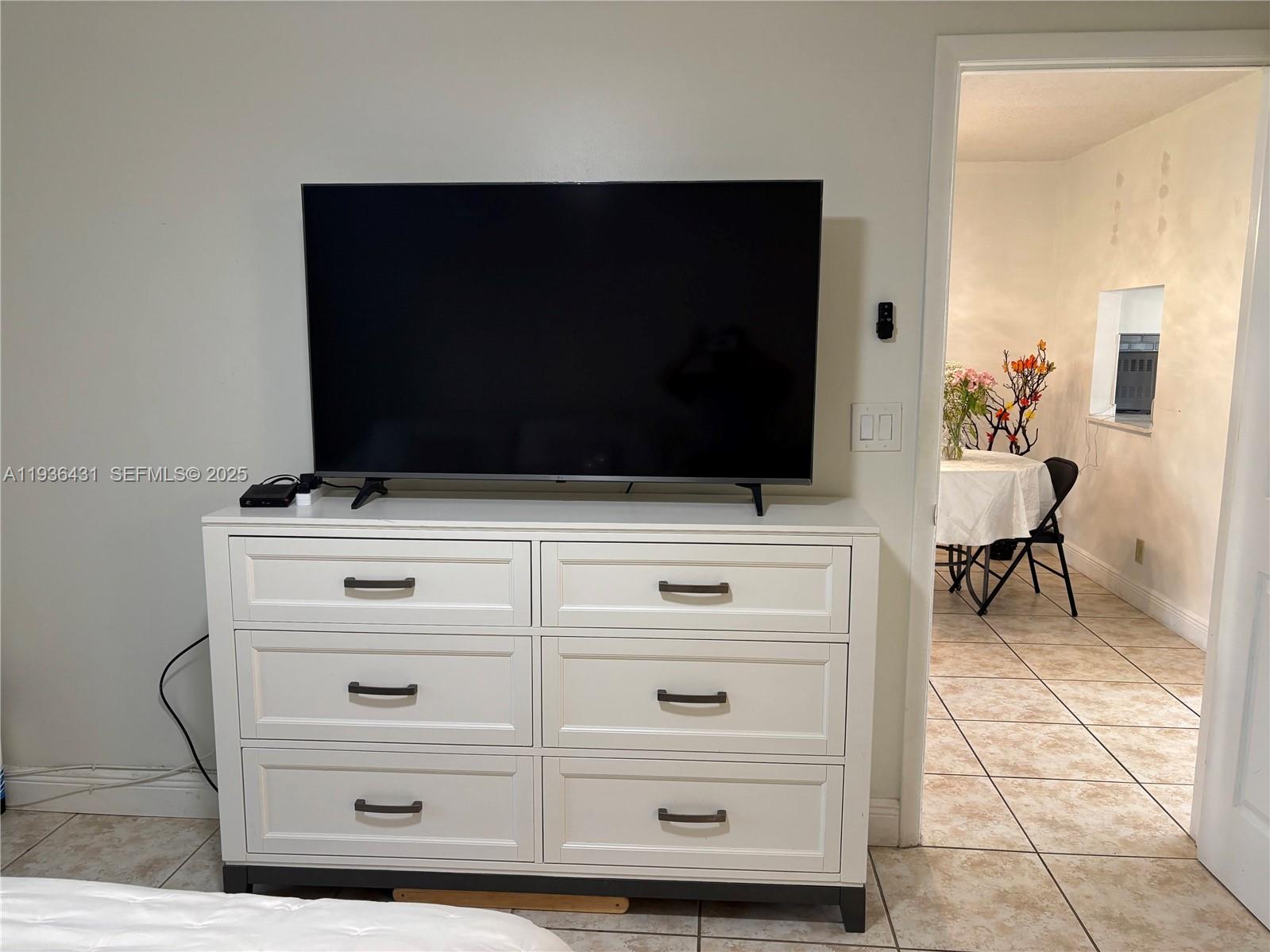 CAMBRIDGE HOUSE WEST - Residential Lease