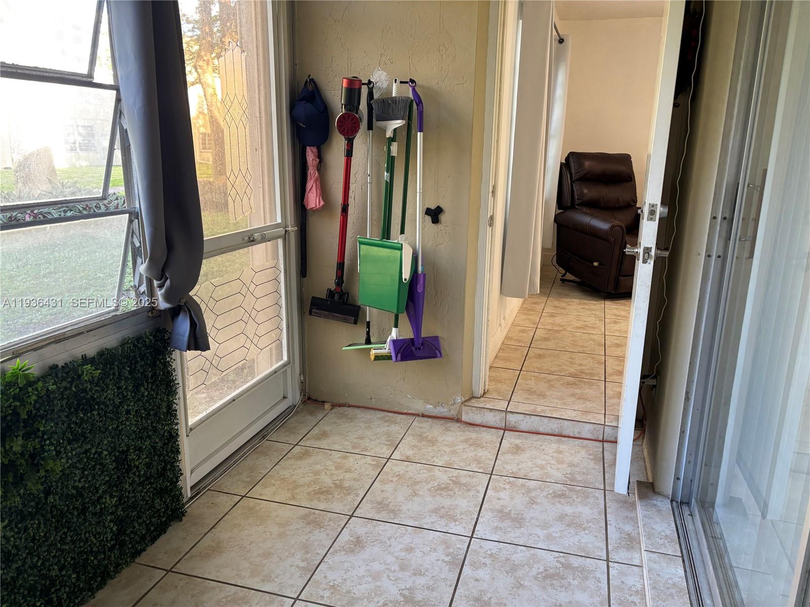 CAMBRIDGE HOUSE WEST - Residential Lease