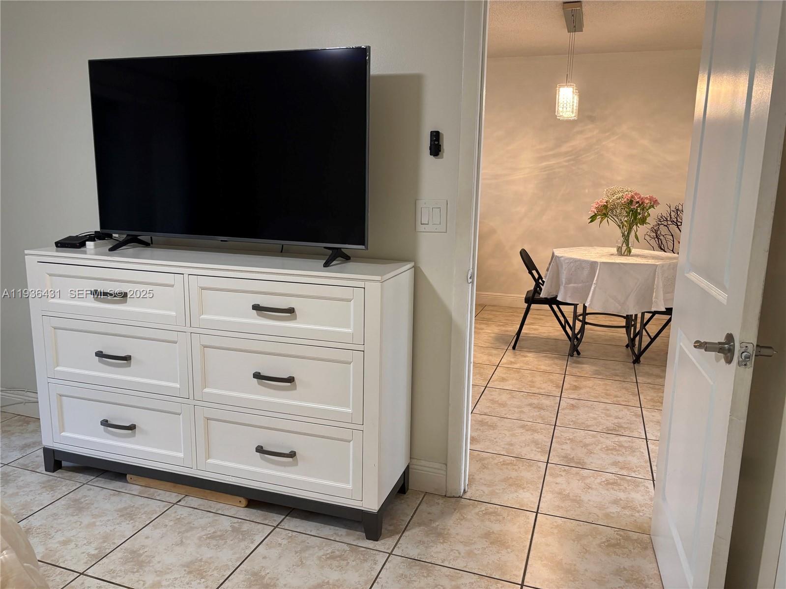 CAMBRIDGE HOUSE WEST - Residential Lease