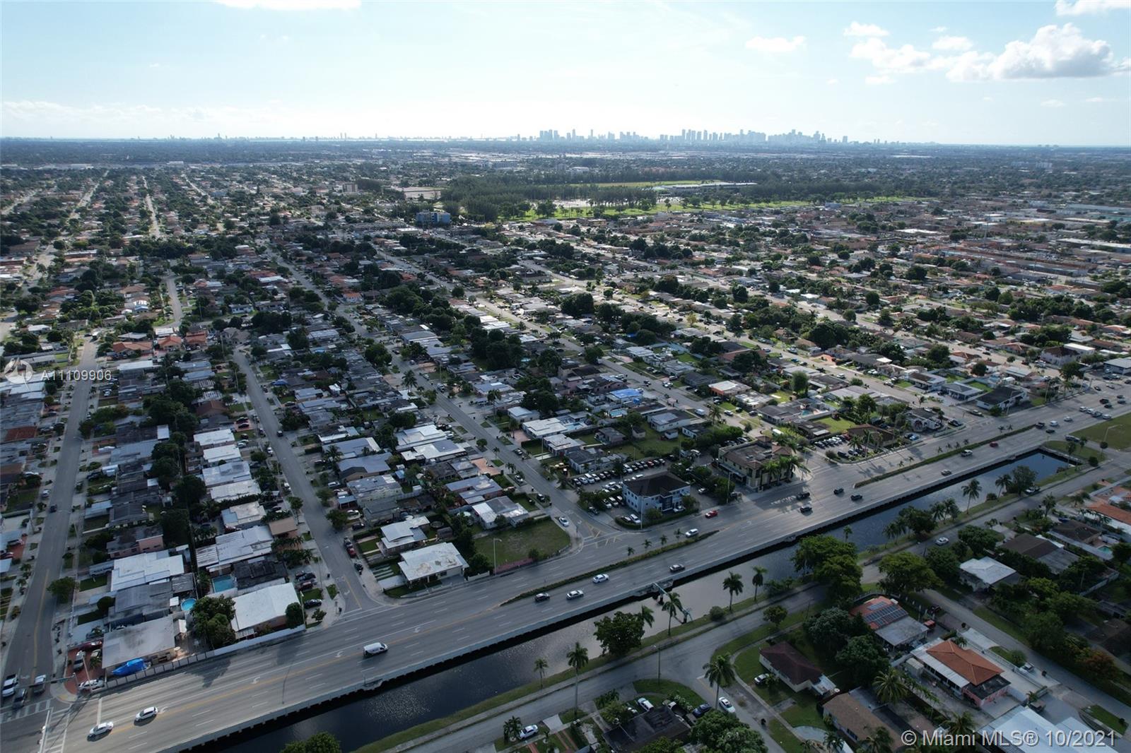 CAROLE ANNE PARK - Land