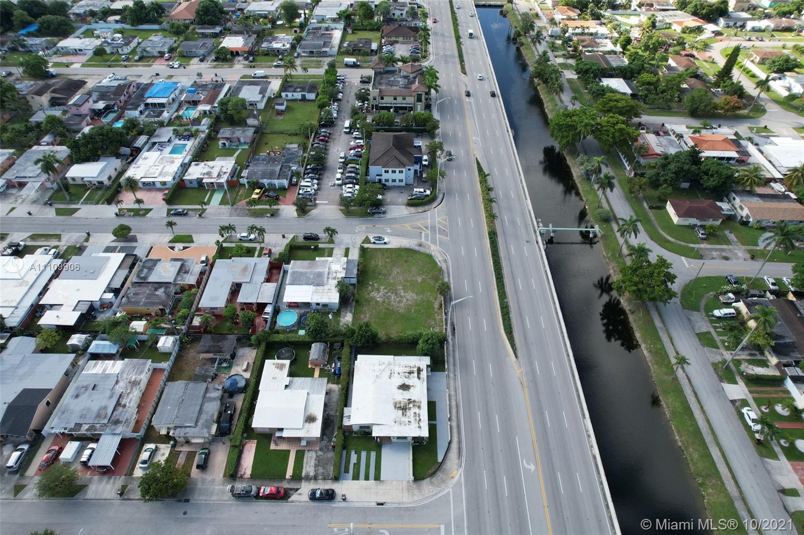 CAROLE ANNE PARK - Land
