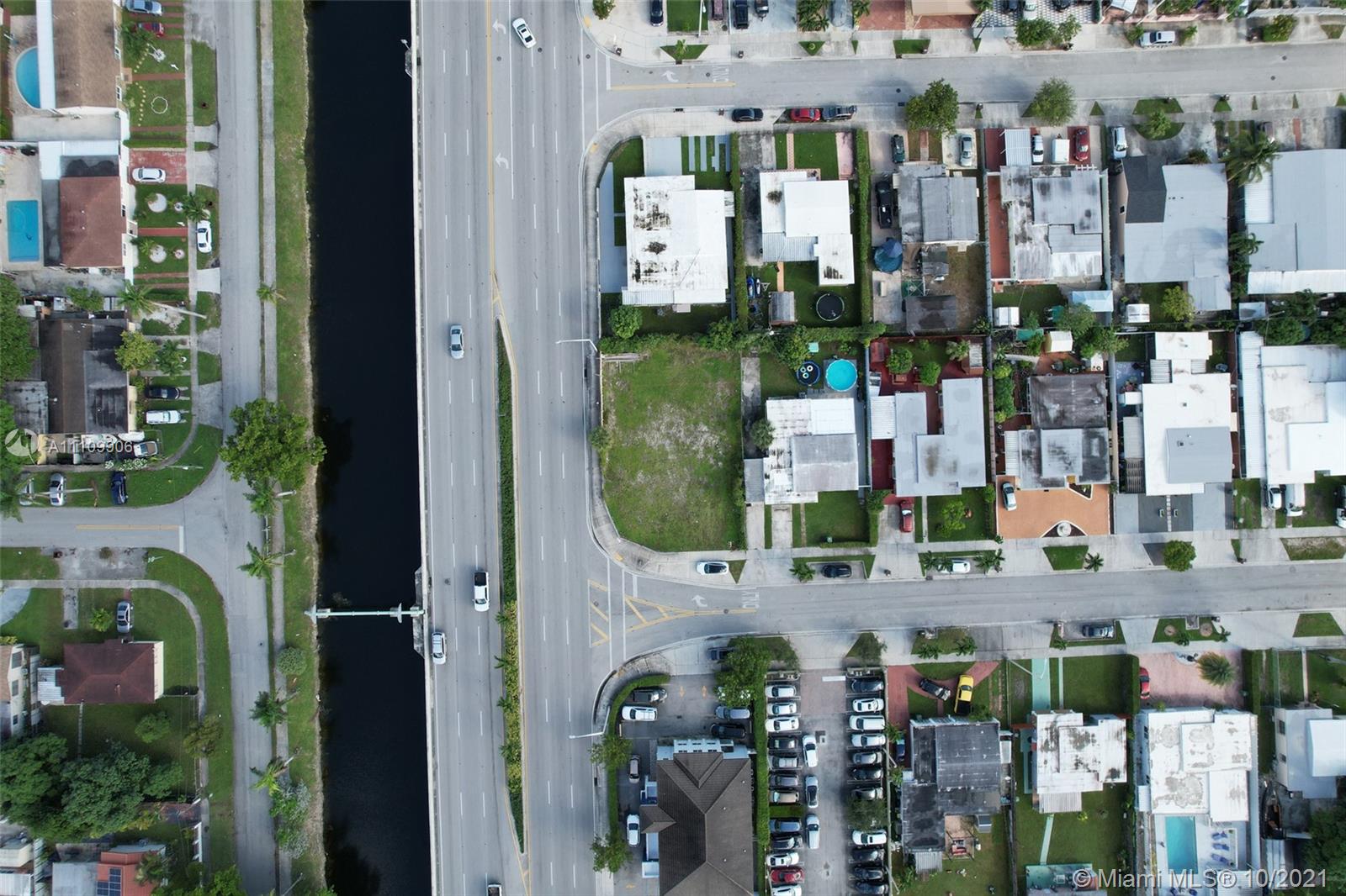 CAROLE ANNE PARK - Land