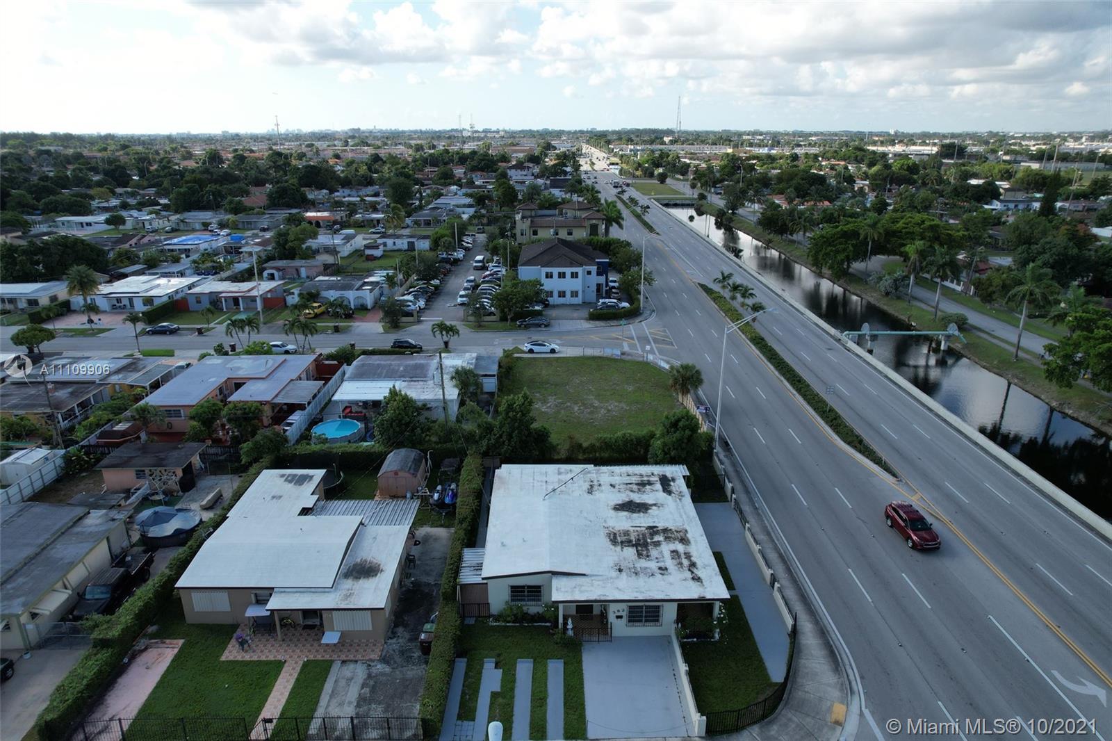 CAROLE ANNE PARK - Land
