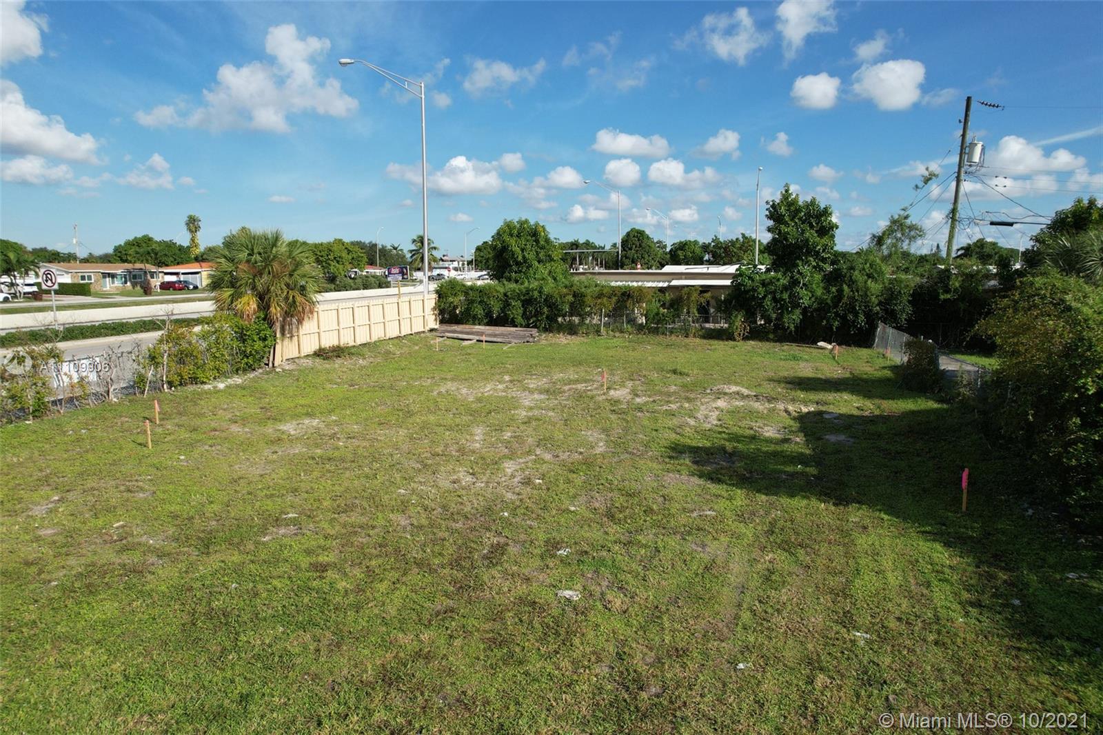 CAROLE ANNE PARK - Land