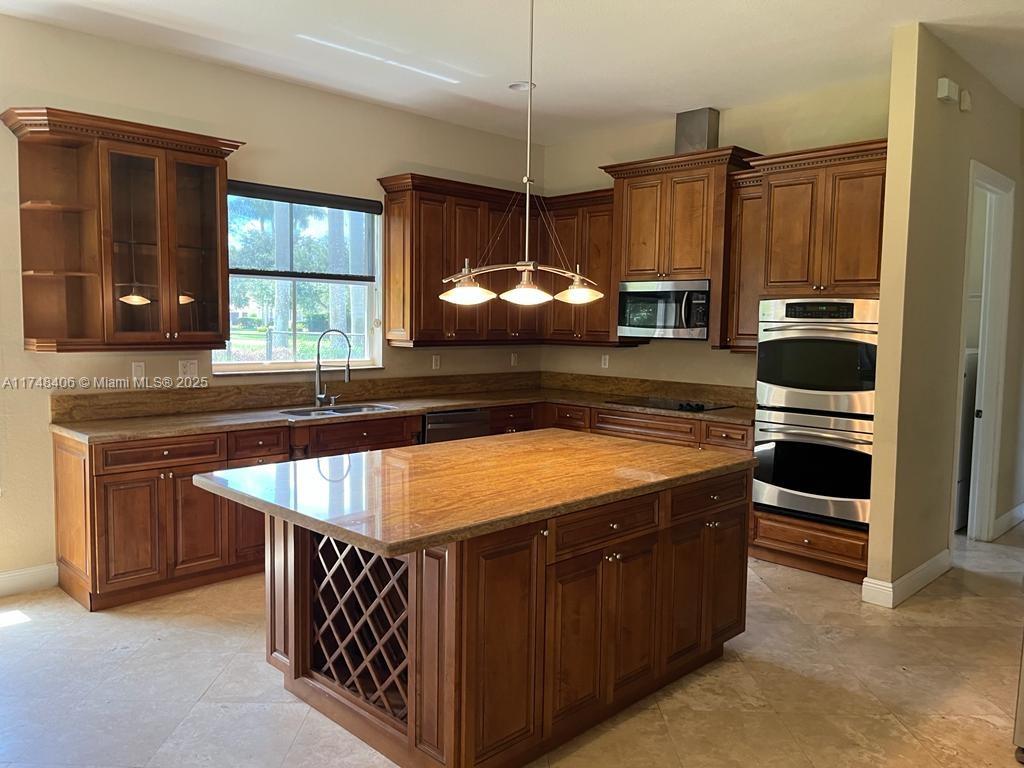 CHARLESTON OAKS - Residential Lease