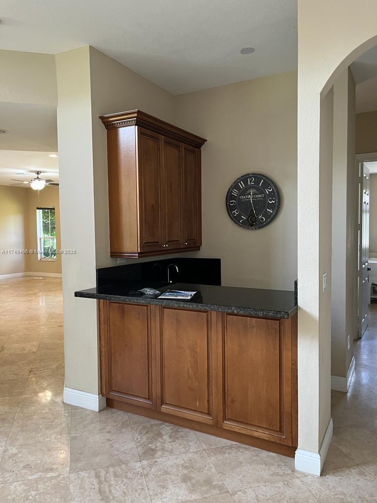 CHARLESTON OAKS - Residential Lease