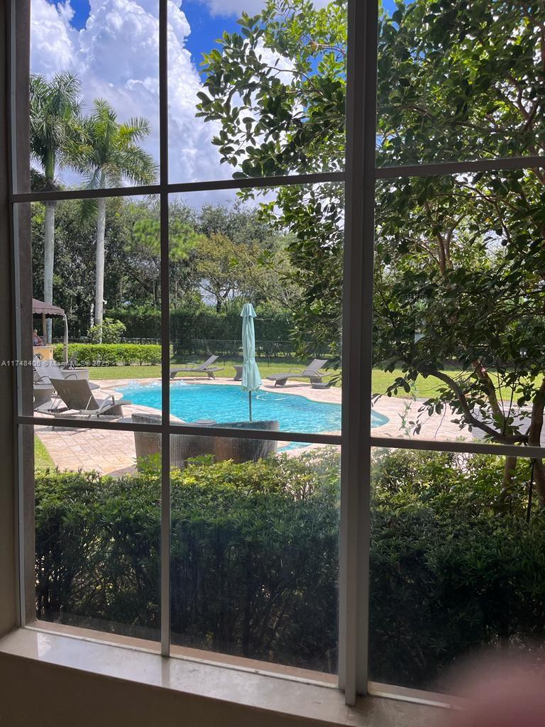 CHARLESTON OAKS - Residential Lease