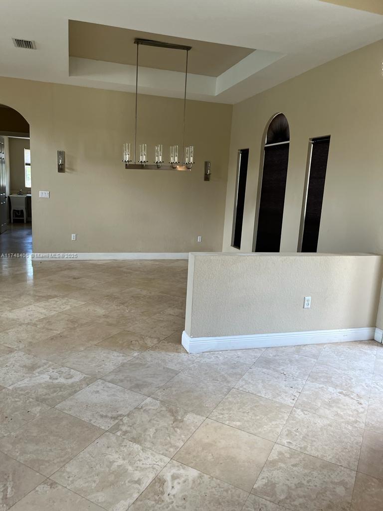 CHARLESTON OAKS - Residential Lease