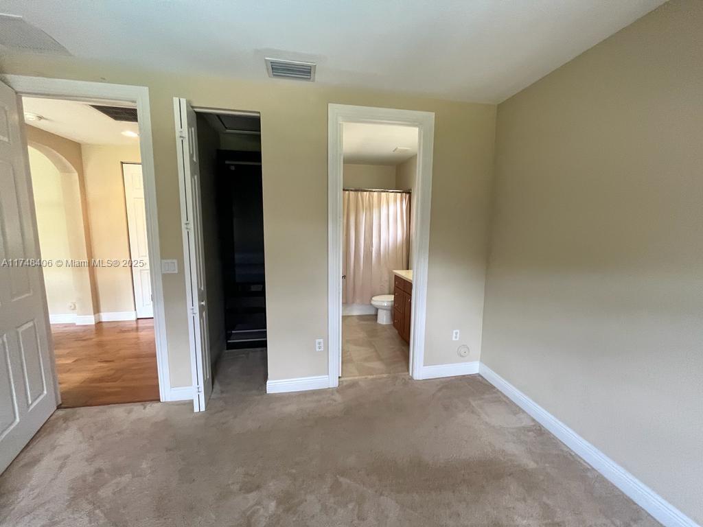 CHARLESTON OAKS - Residential Lease