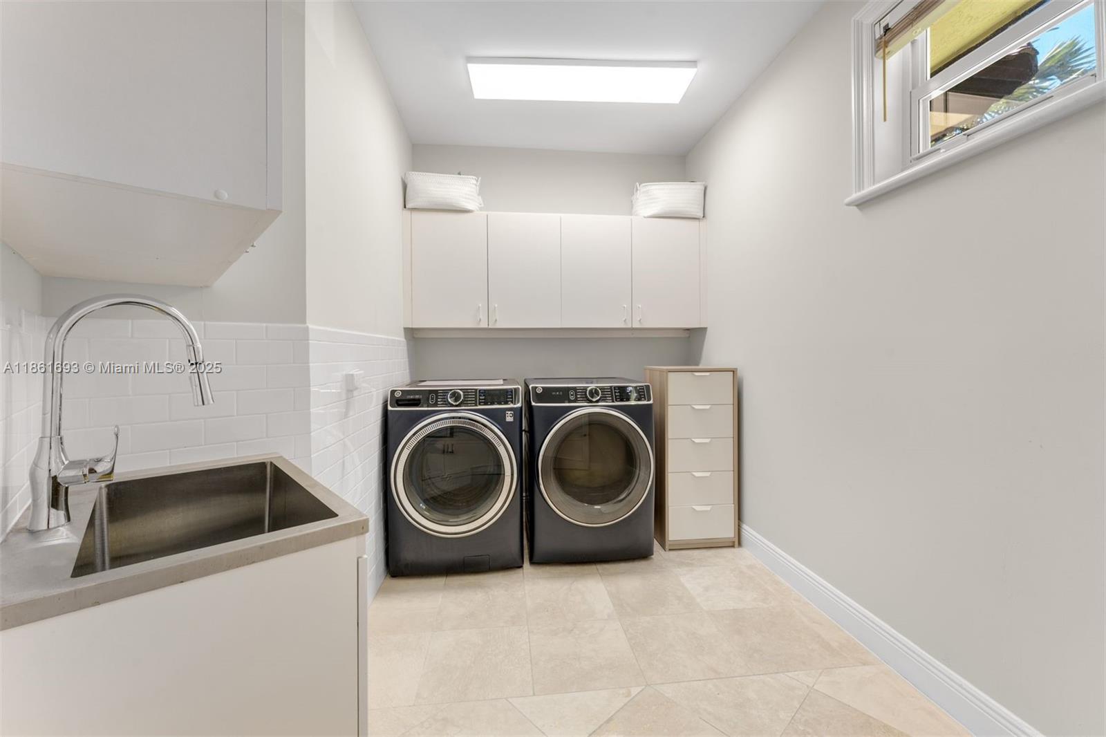 ROCKDALE ESTATES - Residential