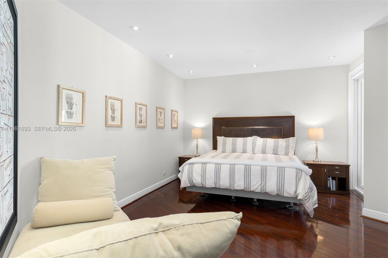 ROCKDALE ESTATES - Residential