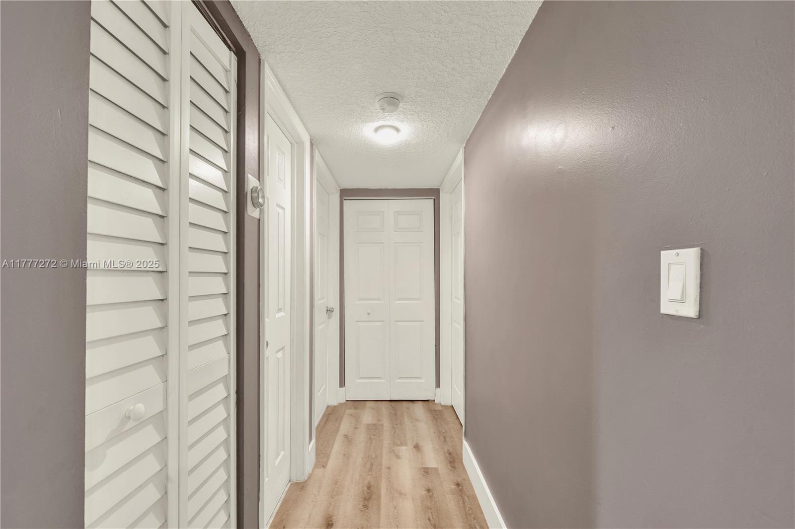HORIZONS WEST CONDO #2 - Residential