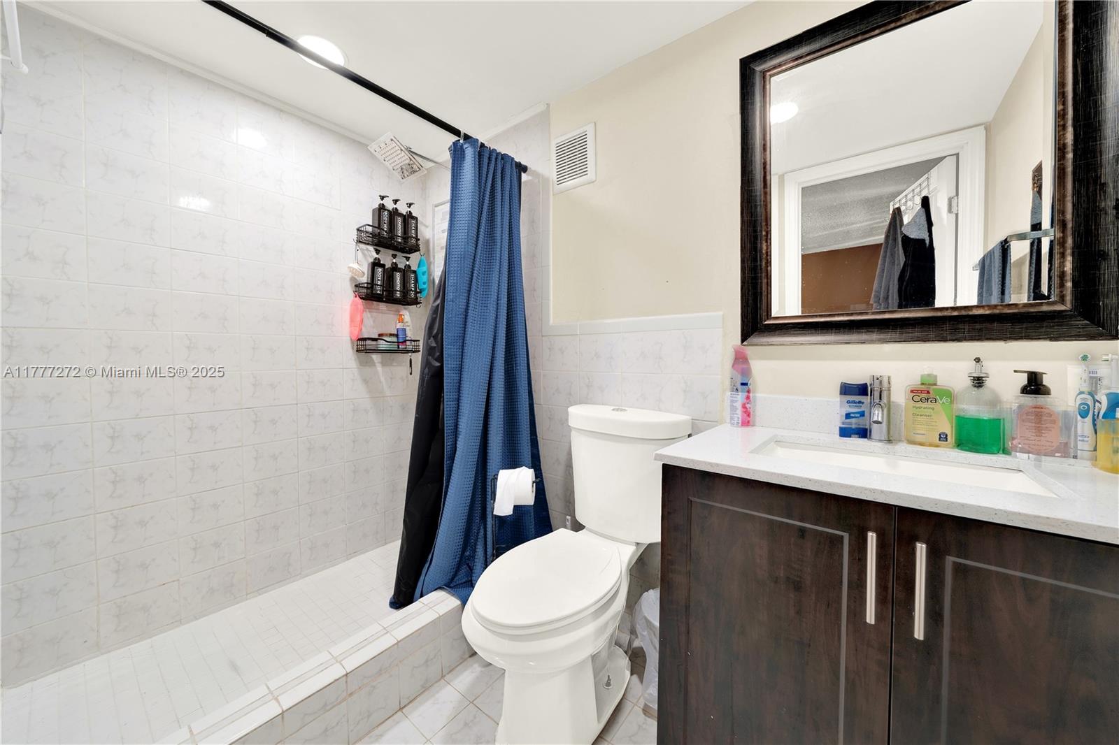 HORIZONS WEST CONDO #2 - Residential