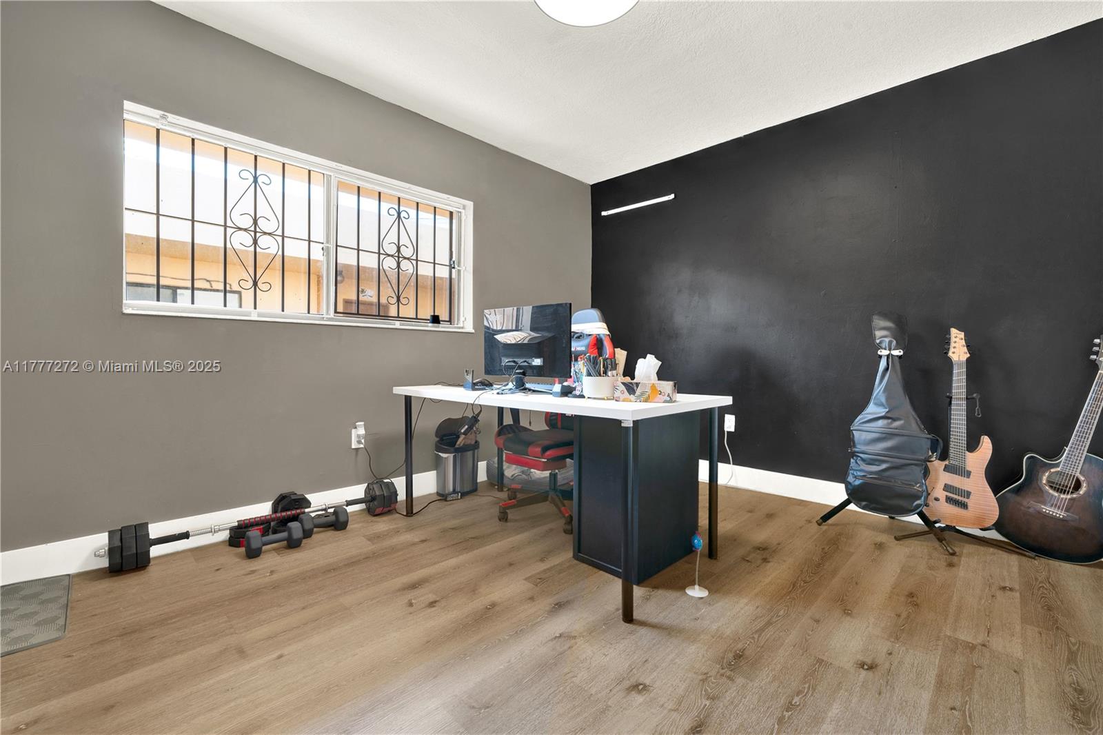 HORIZONS WEST CONDO #2 - Residential