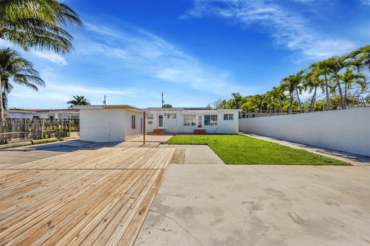 GRAPELAND HEIGHTS 2ND SEC - Residential