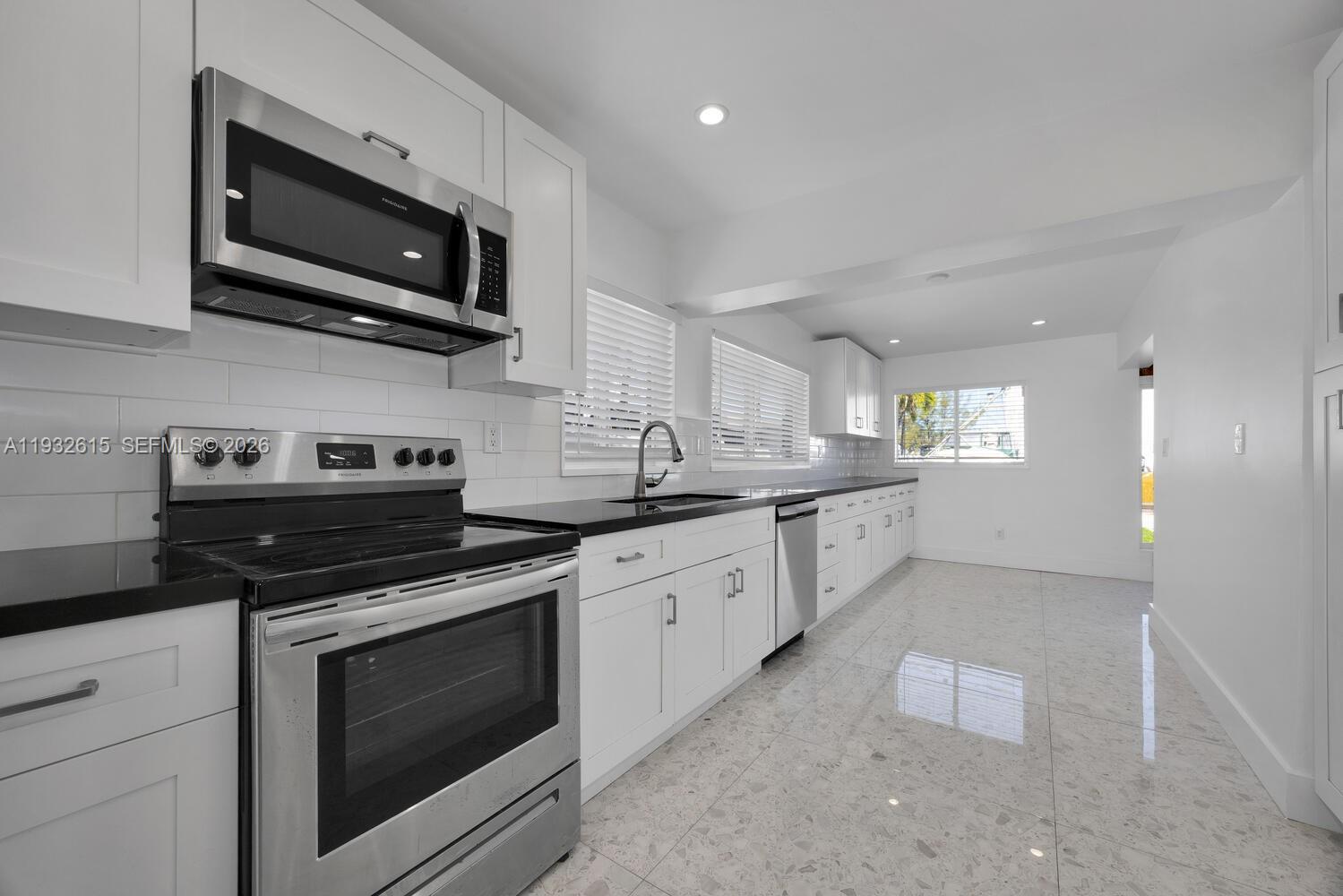 GRAPELAND HEIGHTS 2ND SEC - Residential