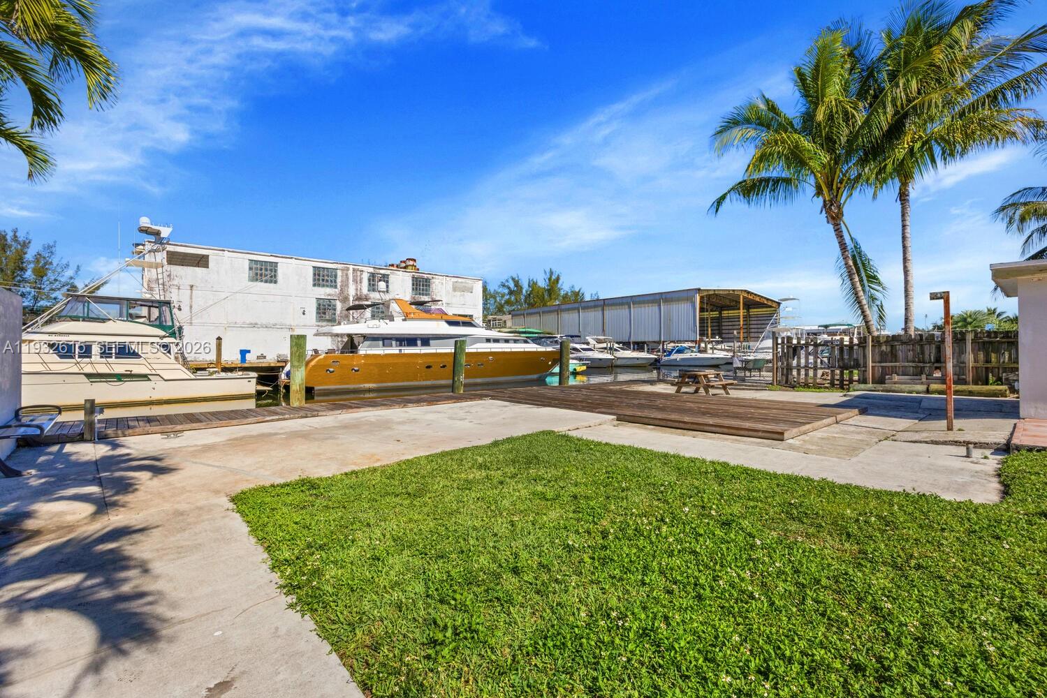 GRAPELAND HEIGHTS 2ND SEC - Residential