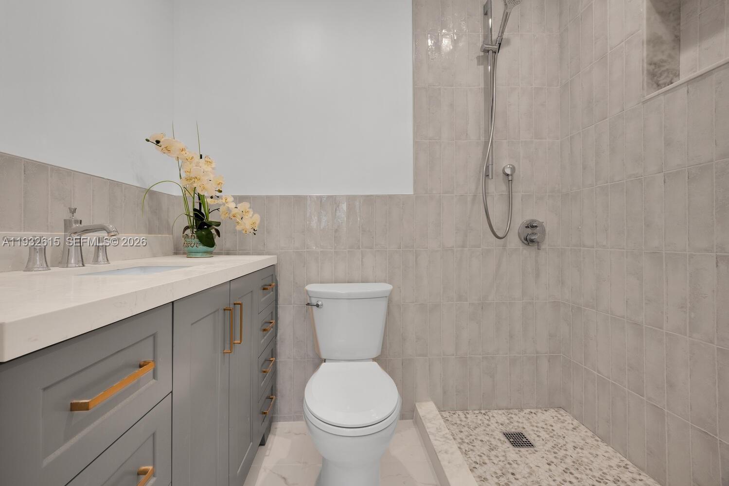 GRAPELAND HEIGHTS 2ND SEC - Residential