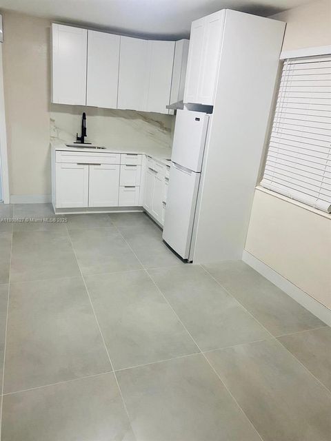 2820 NW 14th Ct Fort Lauderdale FL 33311