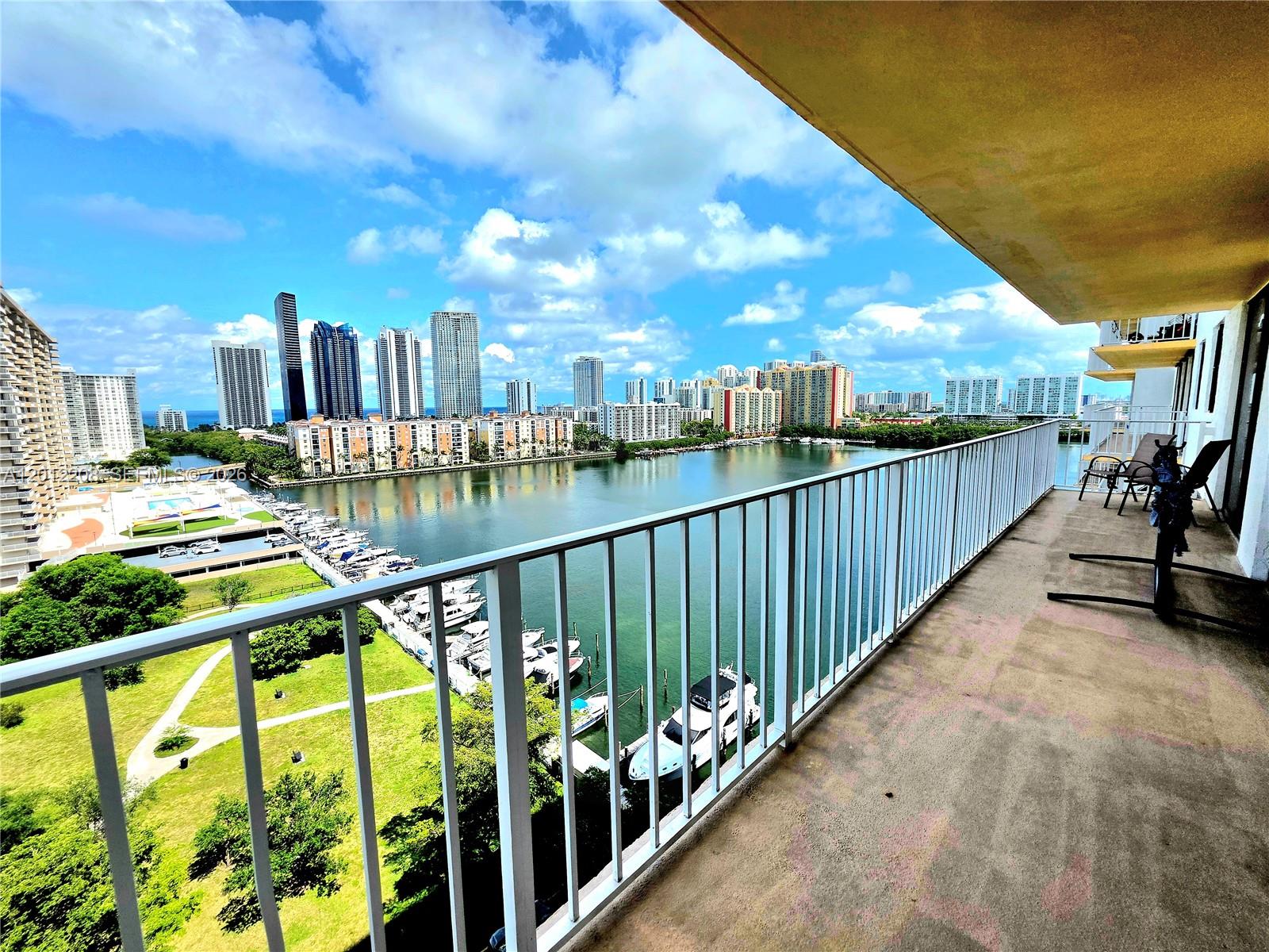 290 174th St 1517