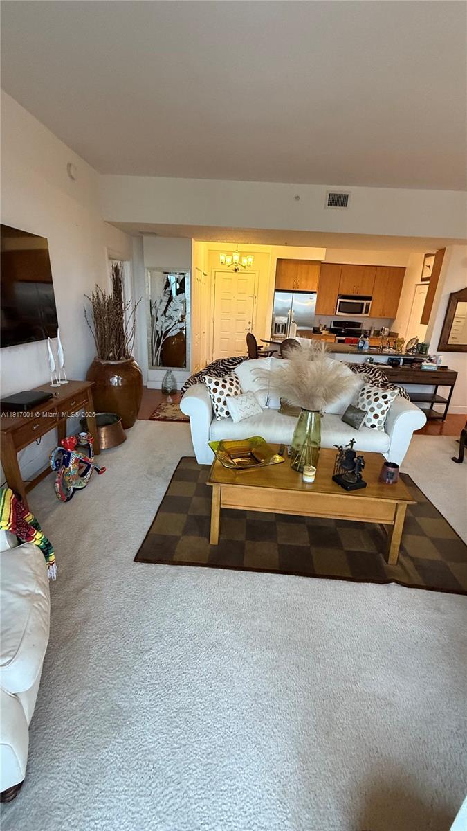 RADIUS CONDO - Residential