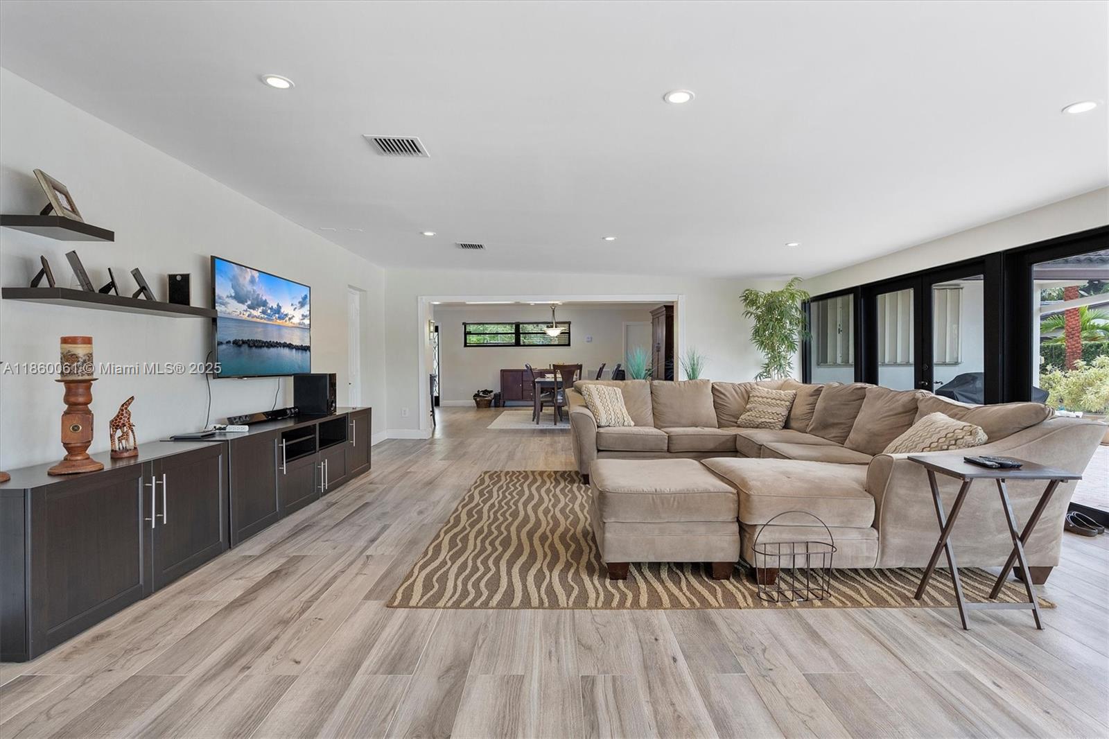 MIAMI LAKES LAKE MARTHA S - Residential