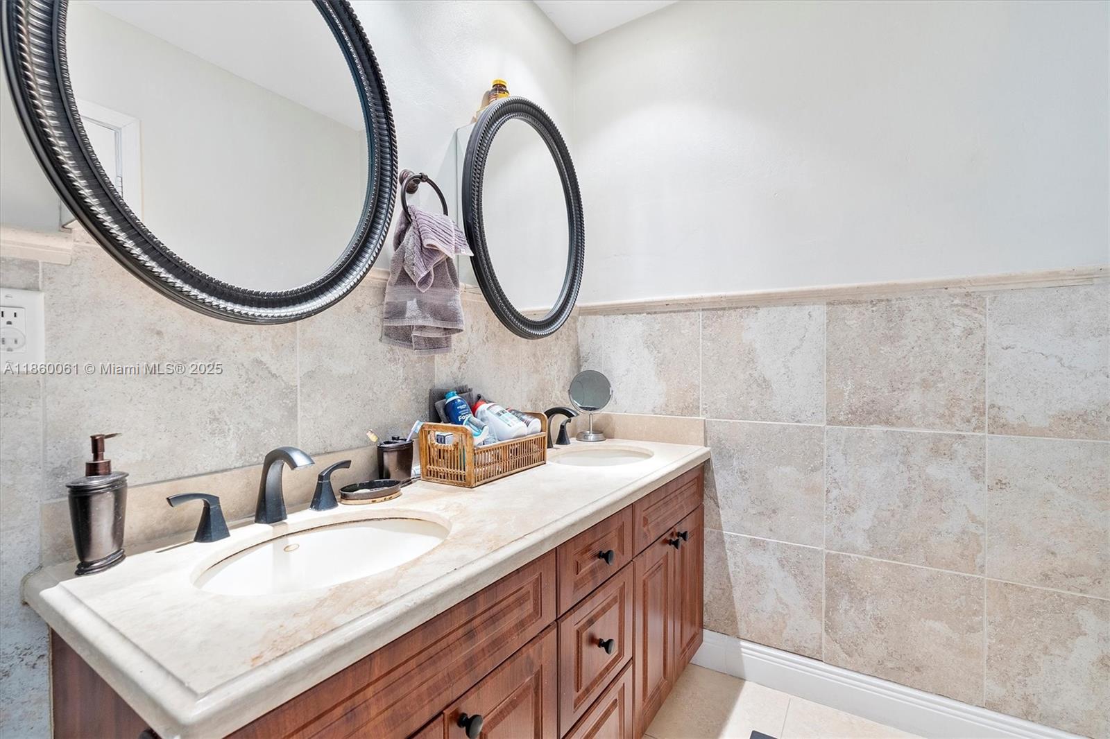 MIAMI LAKES LAKE MARTHA S - Residential