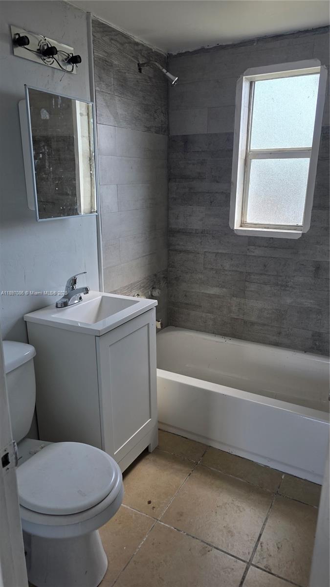 NORTH LIBERTY CITY - Residential Lease