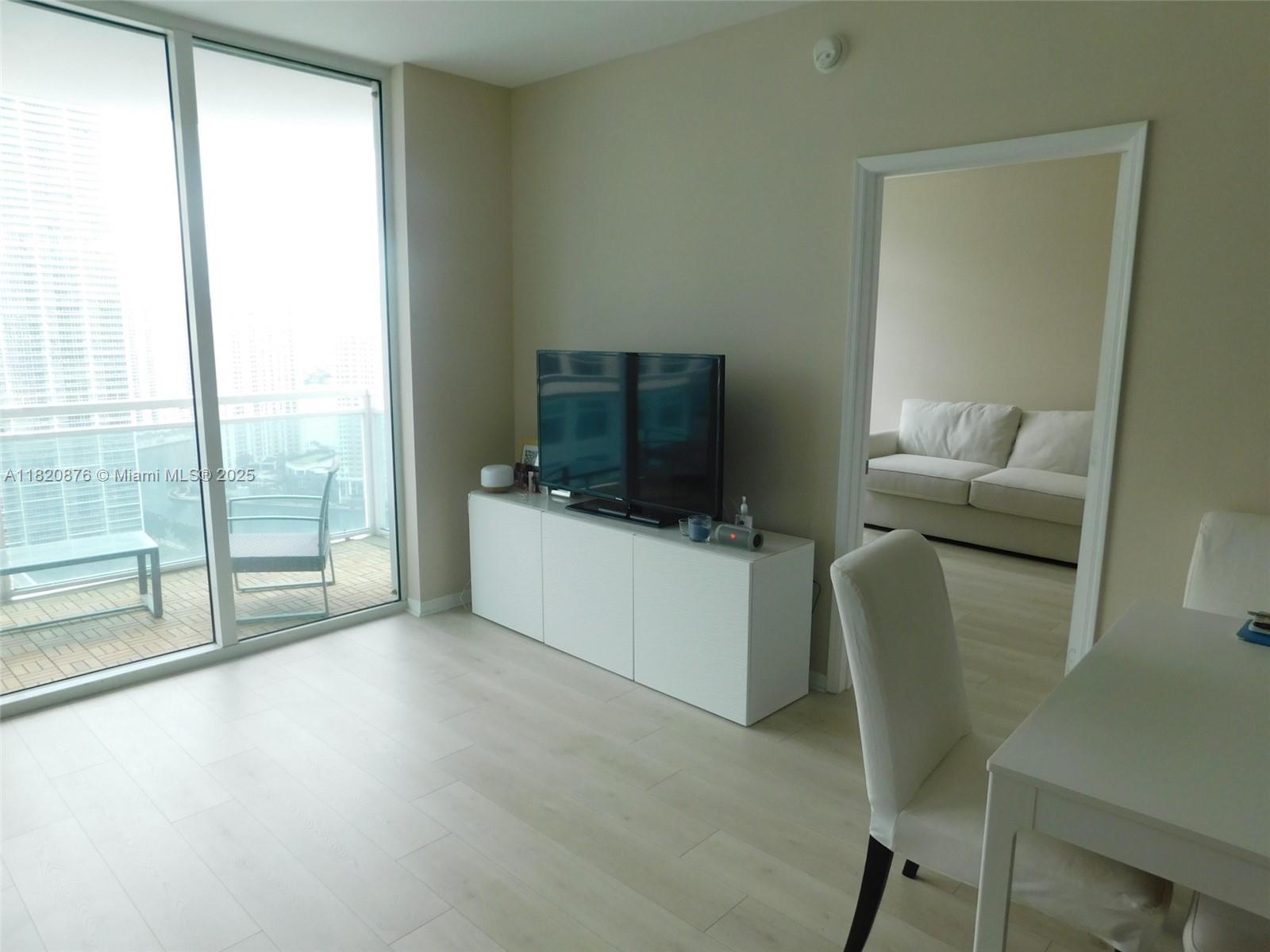 THE PLAZA - Residential Lease