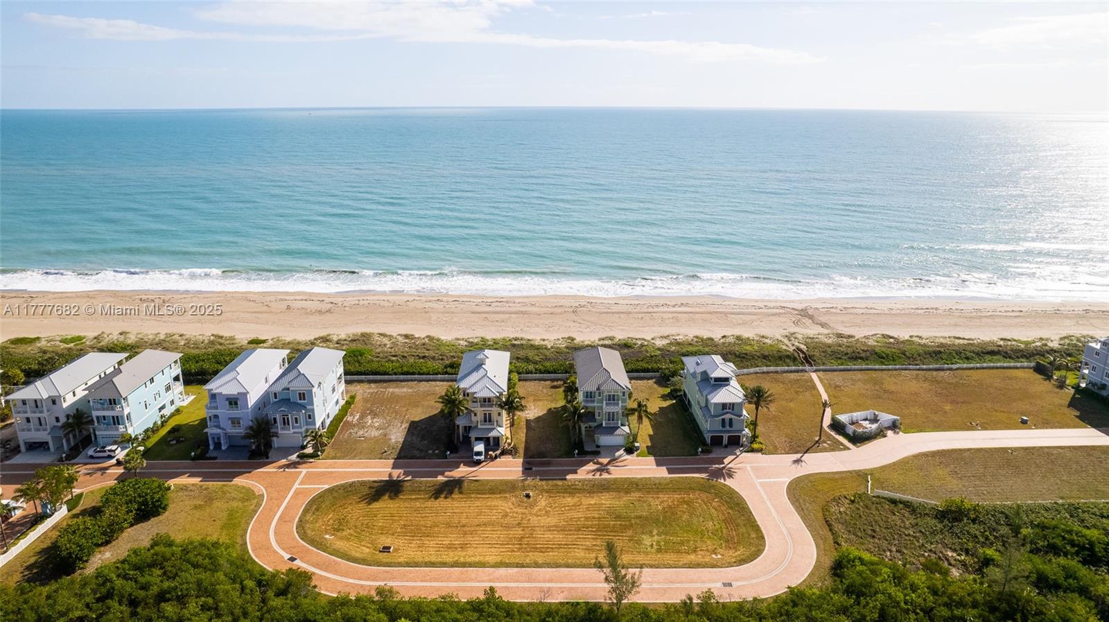 5028 Watersong Way, Fort Pierce, FL, 34939/$1,195,000 2 5028 Watersong Way